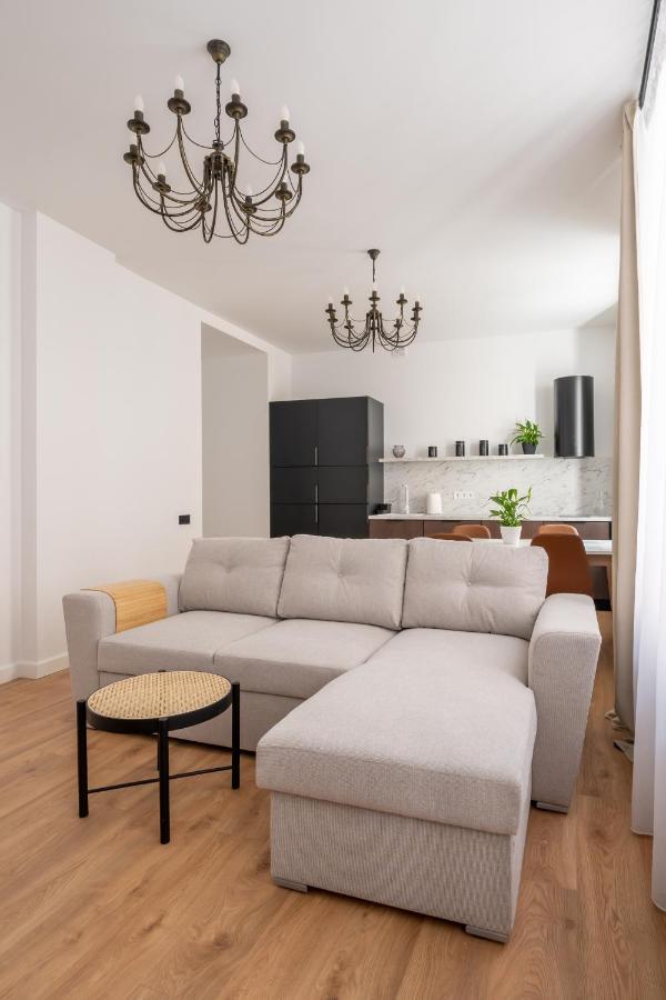 Spacious 1-Bedroom Apartment In The Heart Of Old Town Riga Exterior photo