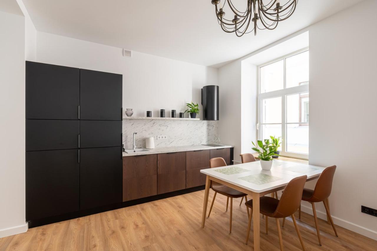 Spacious 1-Bedroom Apartment In The Heart Of Old Town Riga Exterior photo