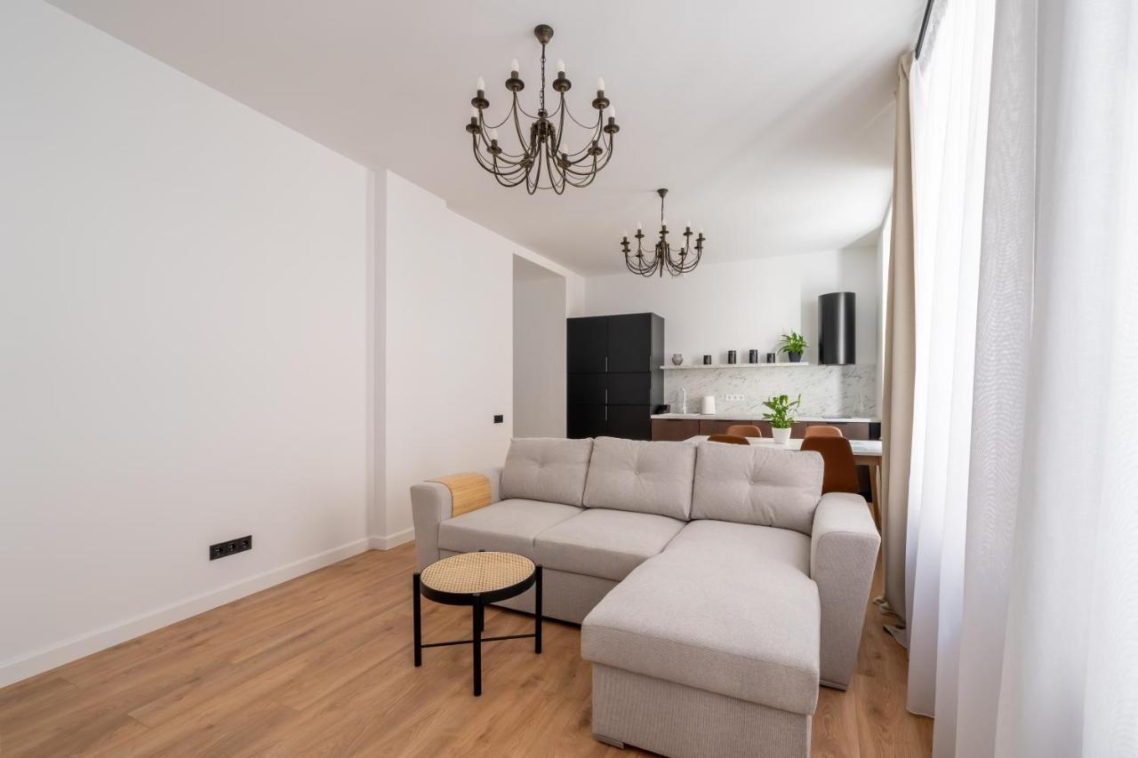 Spacious 1-Bedroom Apartment In The Heart Of Old Town Riga Exterior photo